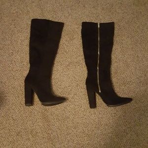 High heel boots color black very high